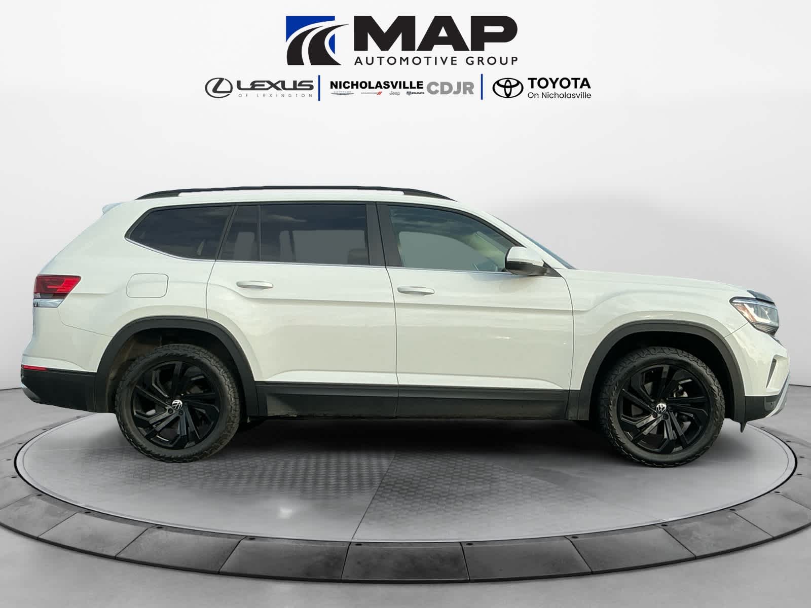 2023 Volkswagen Atlas 3.6L V6 SE w/Technology