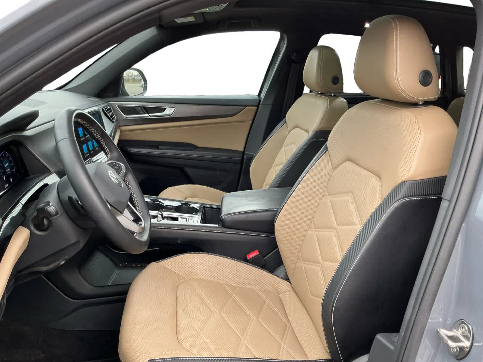 2024 Volkswagen Atlas Cross Sport 2.0T SE w/Technology