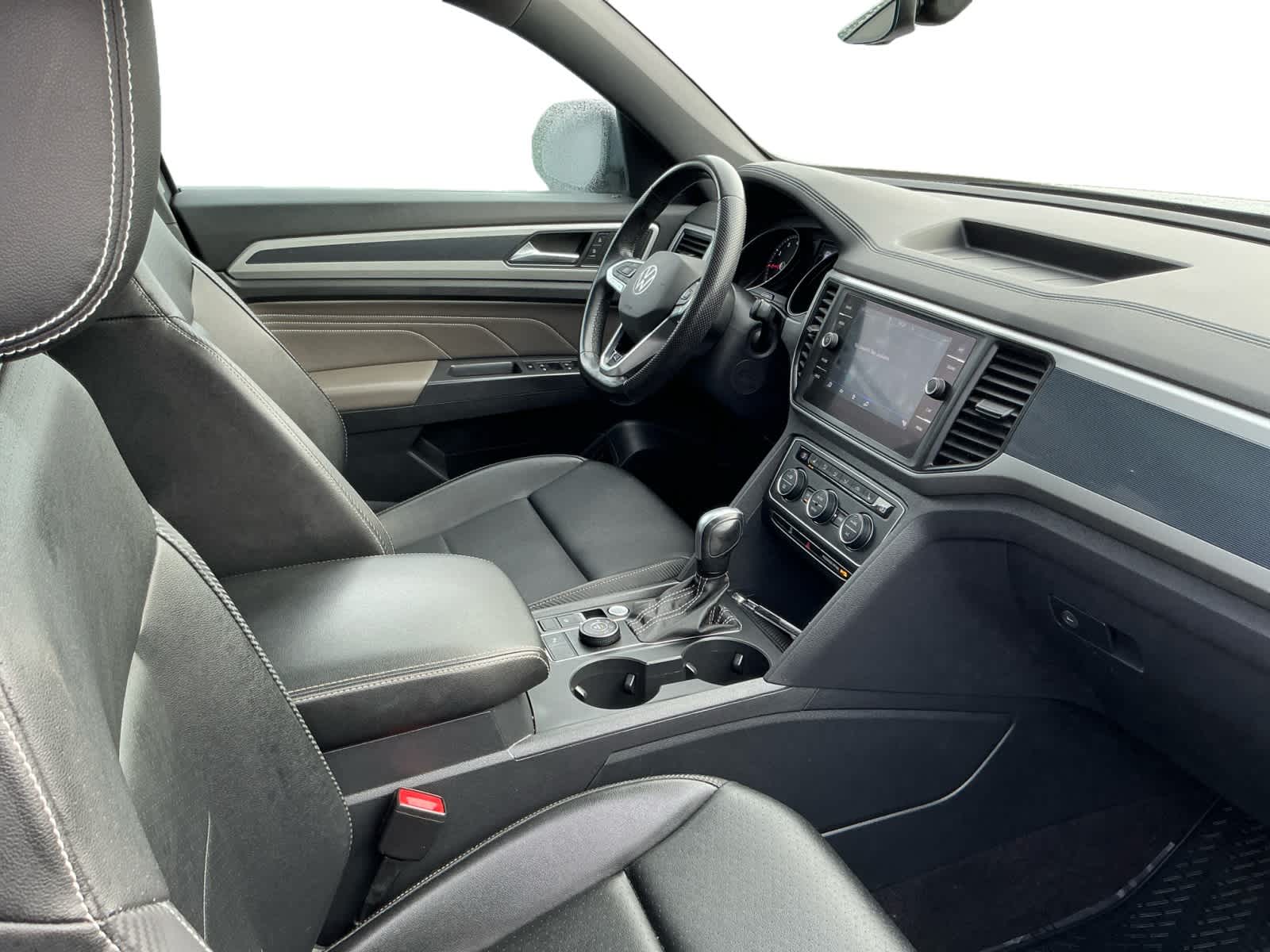 2021 Volkswagen Atlas Cross Sport 3.6L V6 SE w/Technology R-Line