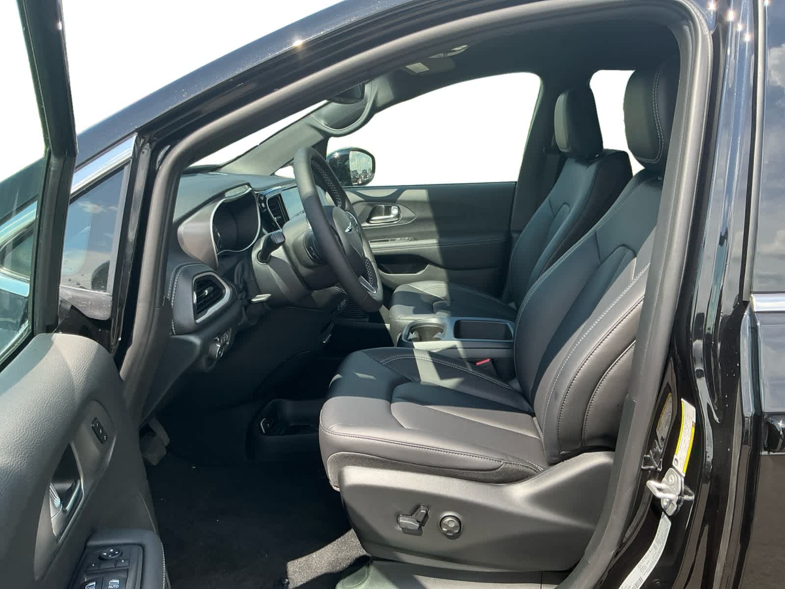 2025 Chrysler Pacifica PACIFICA SELECT