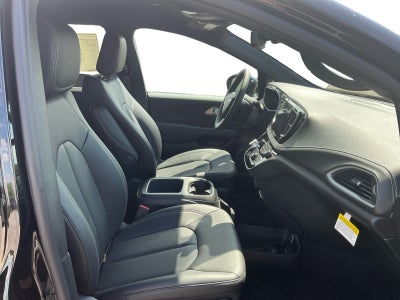 2025 Chrysler Pacifica PACIFICA SELECT