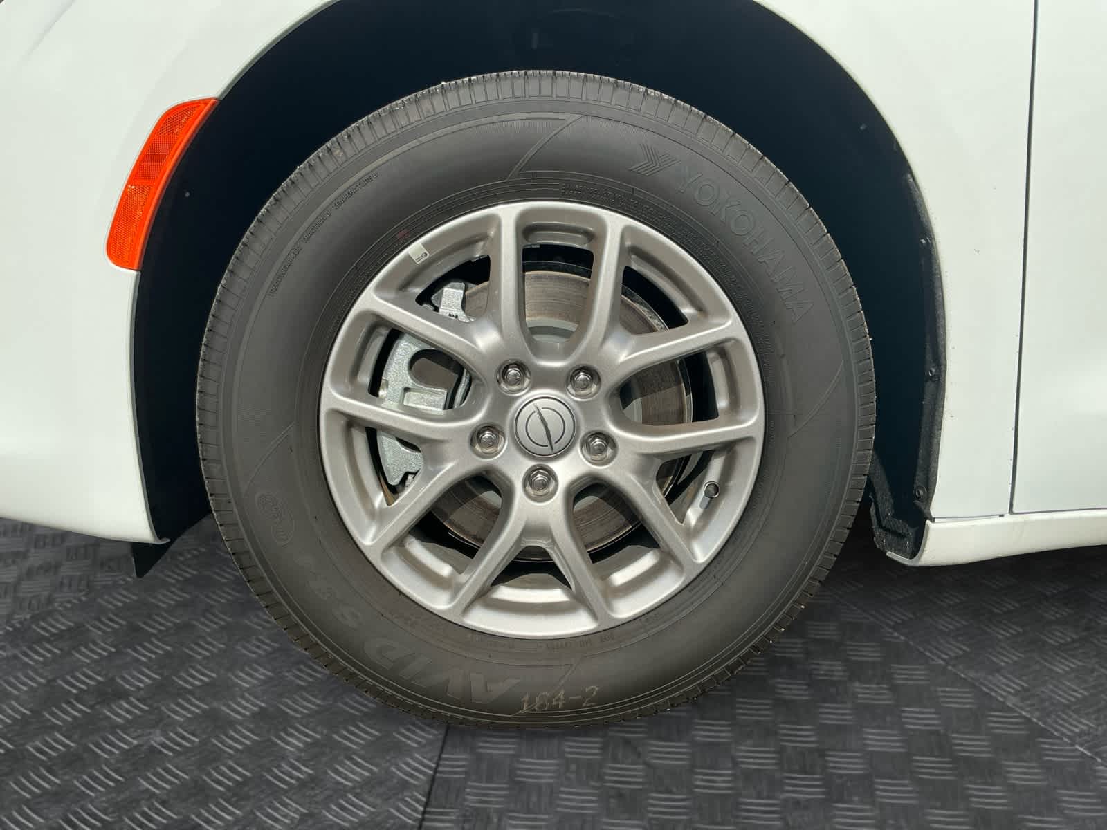 2025 Chrysler Voyager VOYAGER LX