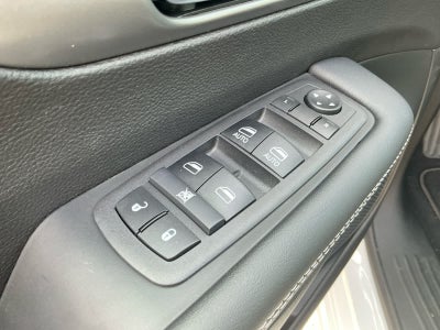 2025 Chrysler Voyager VOYAGER LX