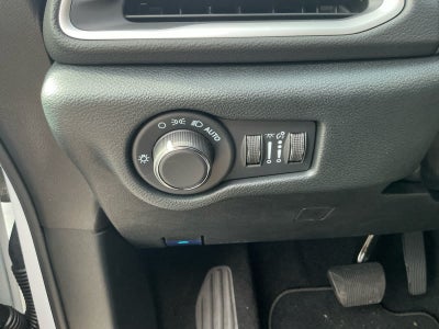 2025 Chrysler Voyager VOYAGER LX