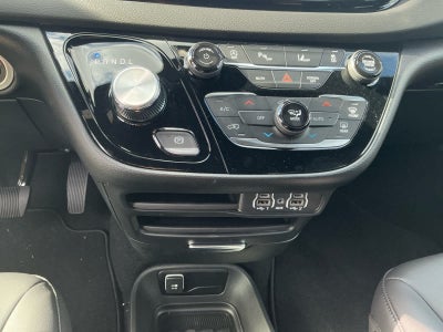 2025 Chrysler Voyager VOYAGER LX