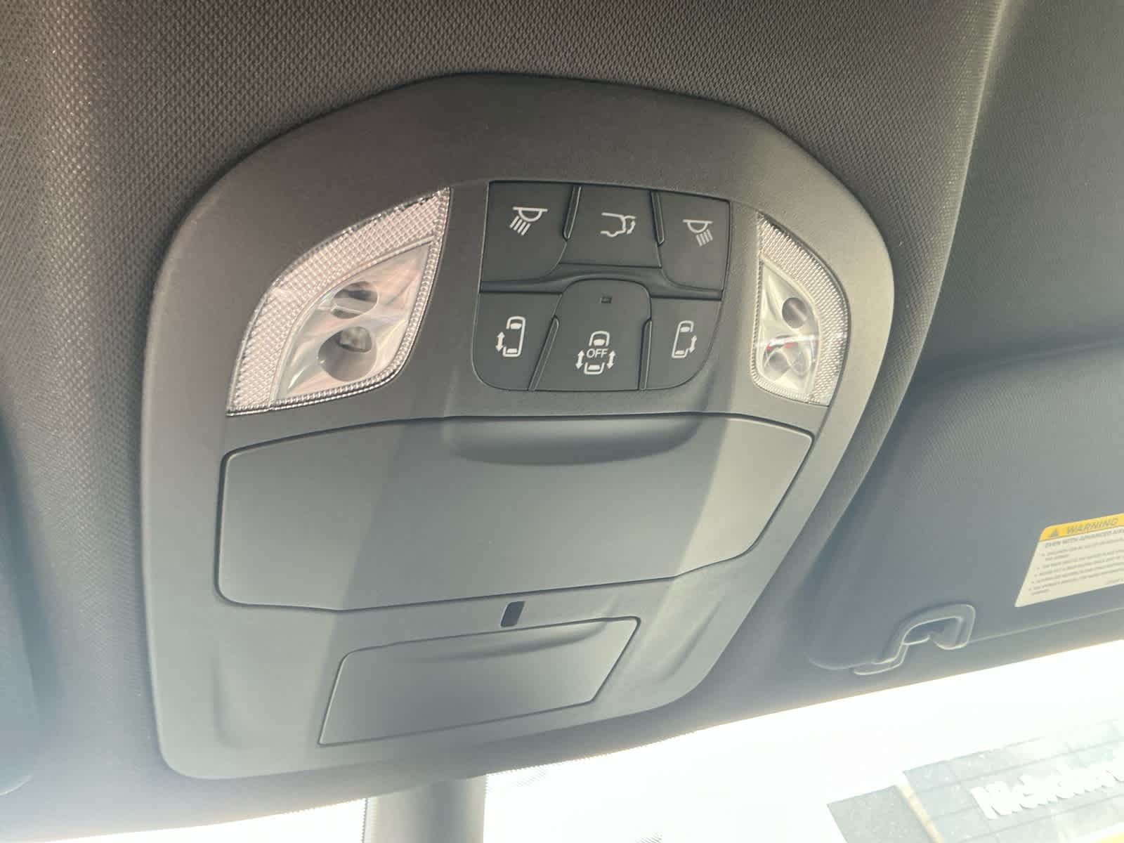 2025 Chrysler Voyager VOYAGER LX