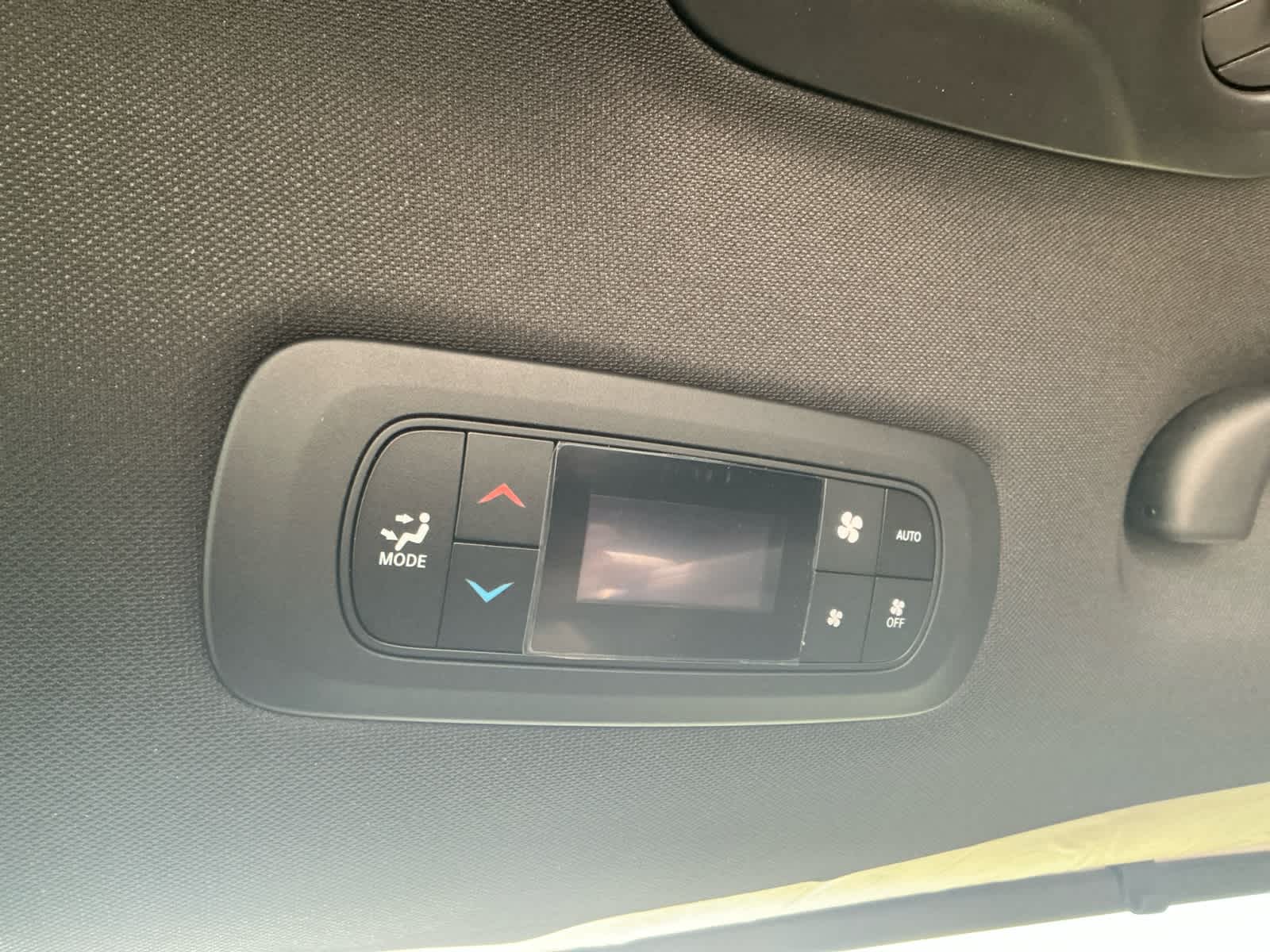 2025 Chrysler Voyager VOYAGER LX