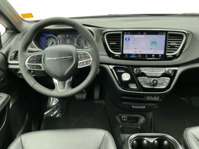 2025 Chrysler Voyager VOYAGER LX