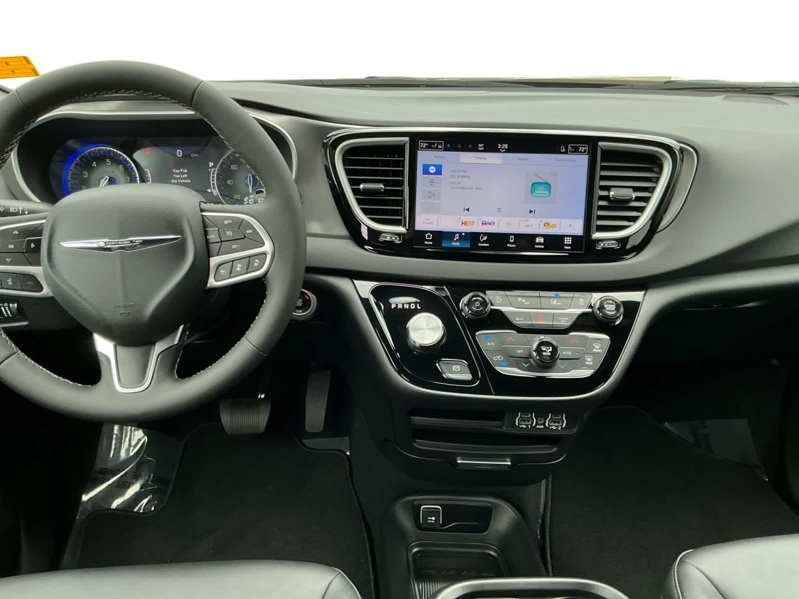 2025 Chrysler Voyager VOYAGER LX