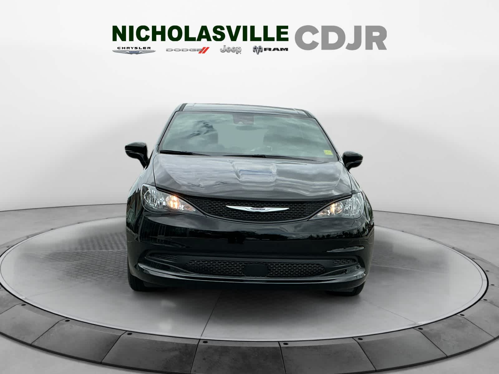 2025 Chrysler Voyager VOYAGER LX