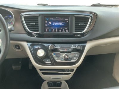 2020 Chrysler Voyager LXI