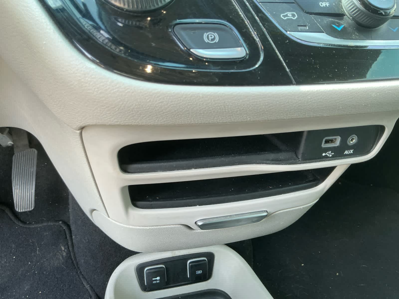 2020 Chrysler Voyager LXI