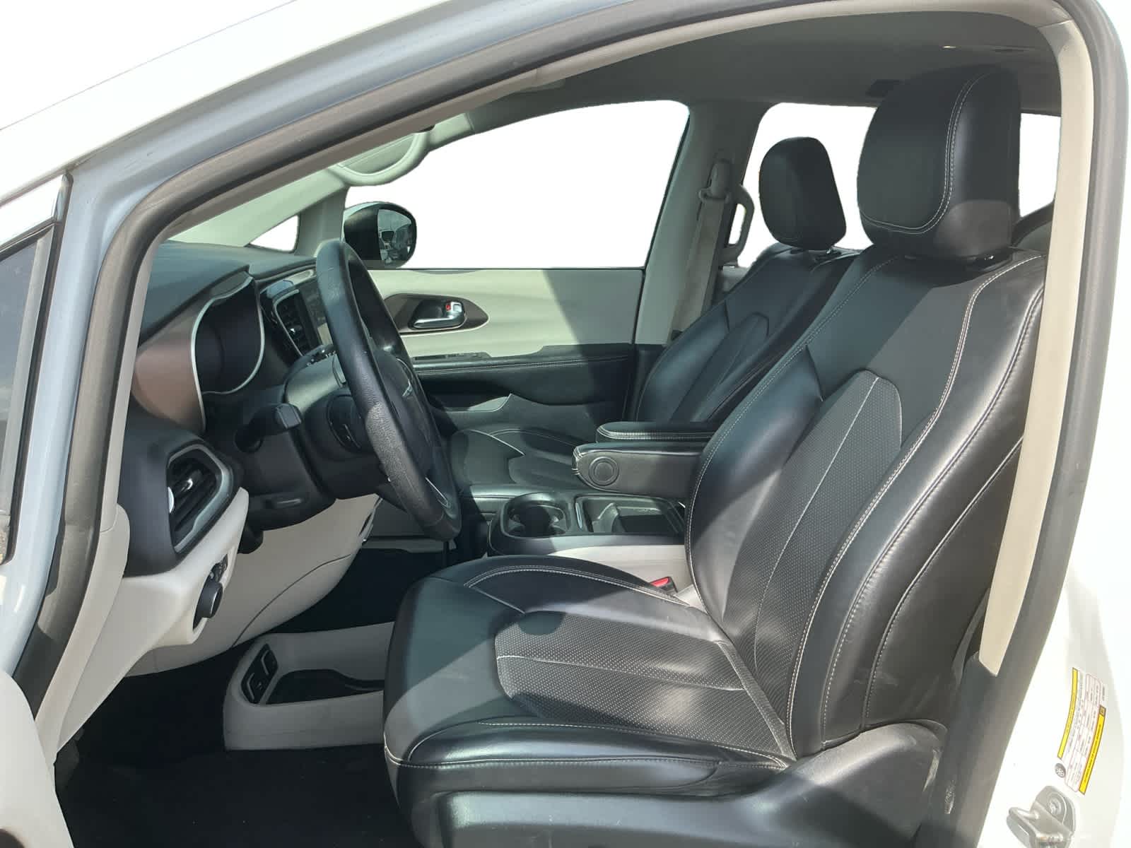 2020 Chrysler Voyager LXI