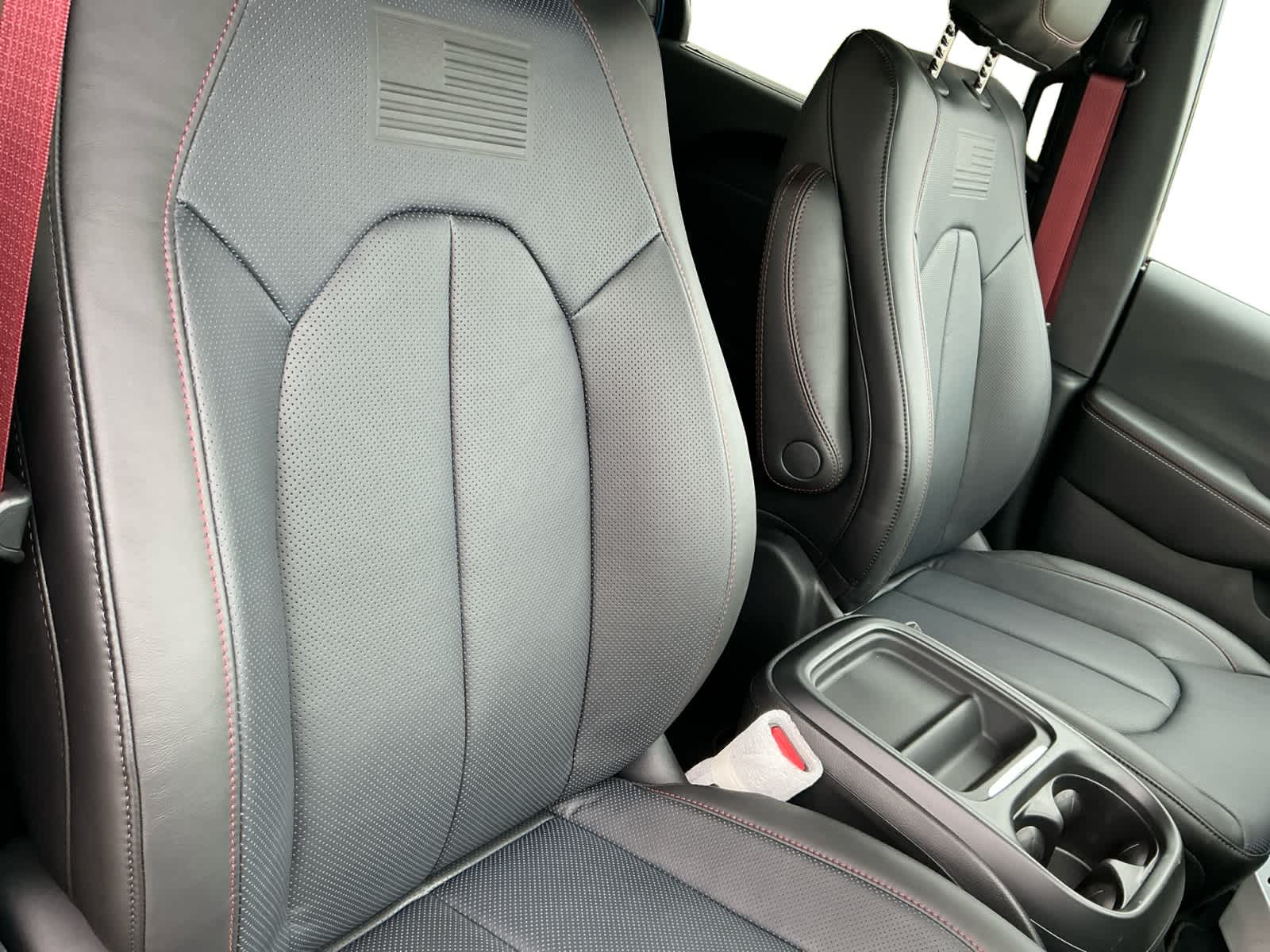 2027 Chrysler Pacifica PACIFICA SELECT AWD
