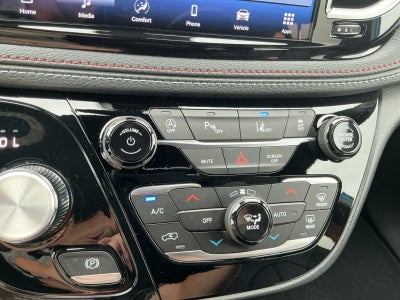 2027 Chrysler Pacifica PACIFICA SELECT AWD