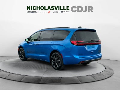 2027 Chrysler Pacifica PACIFICA SELECT AWD
