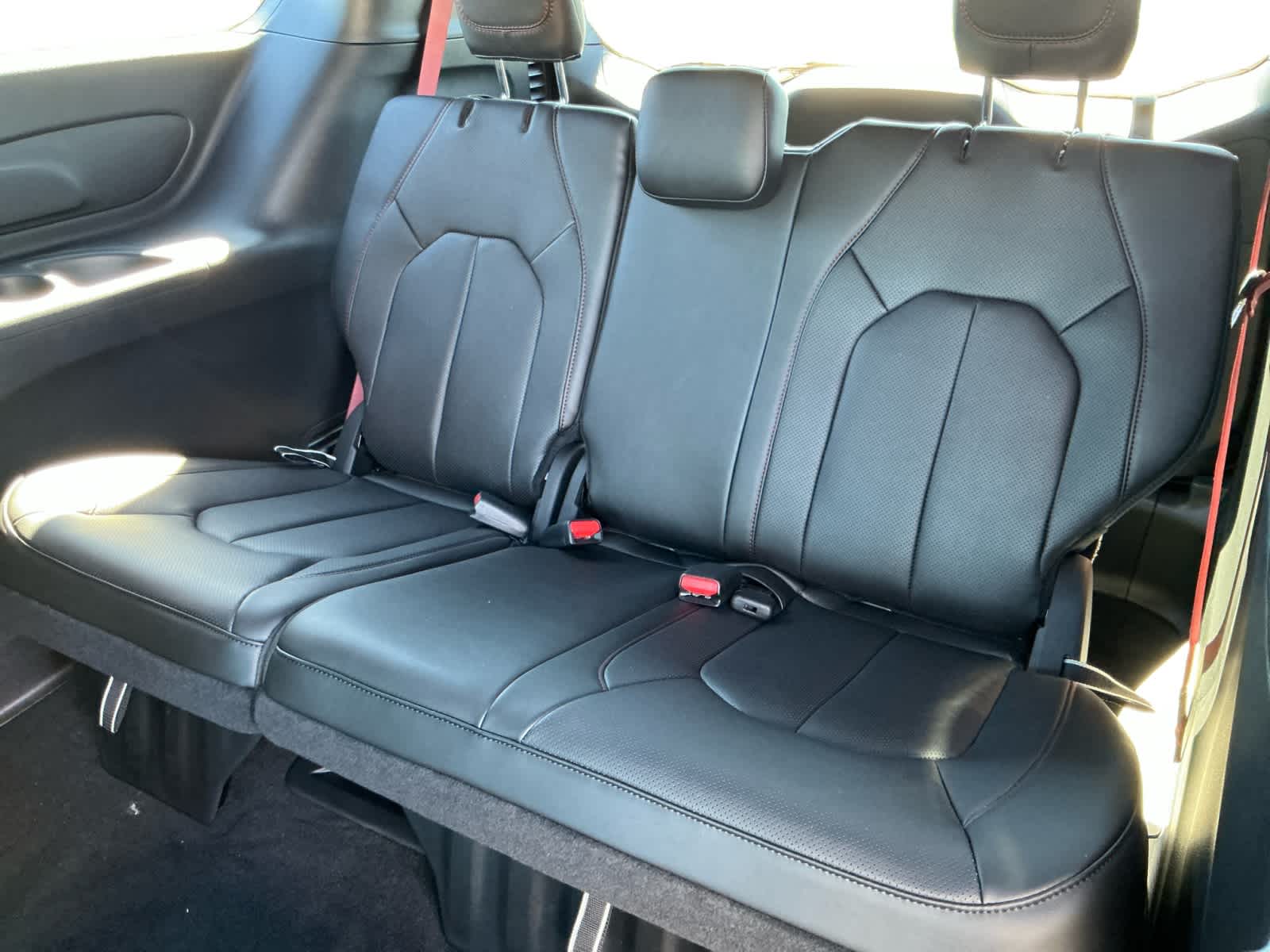 2027 Chrysler Pacifica PACIFICA SELECT AWD