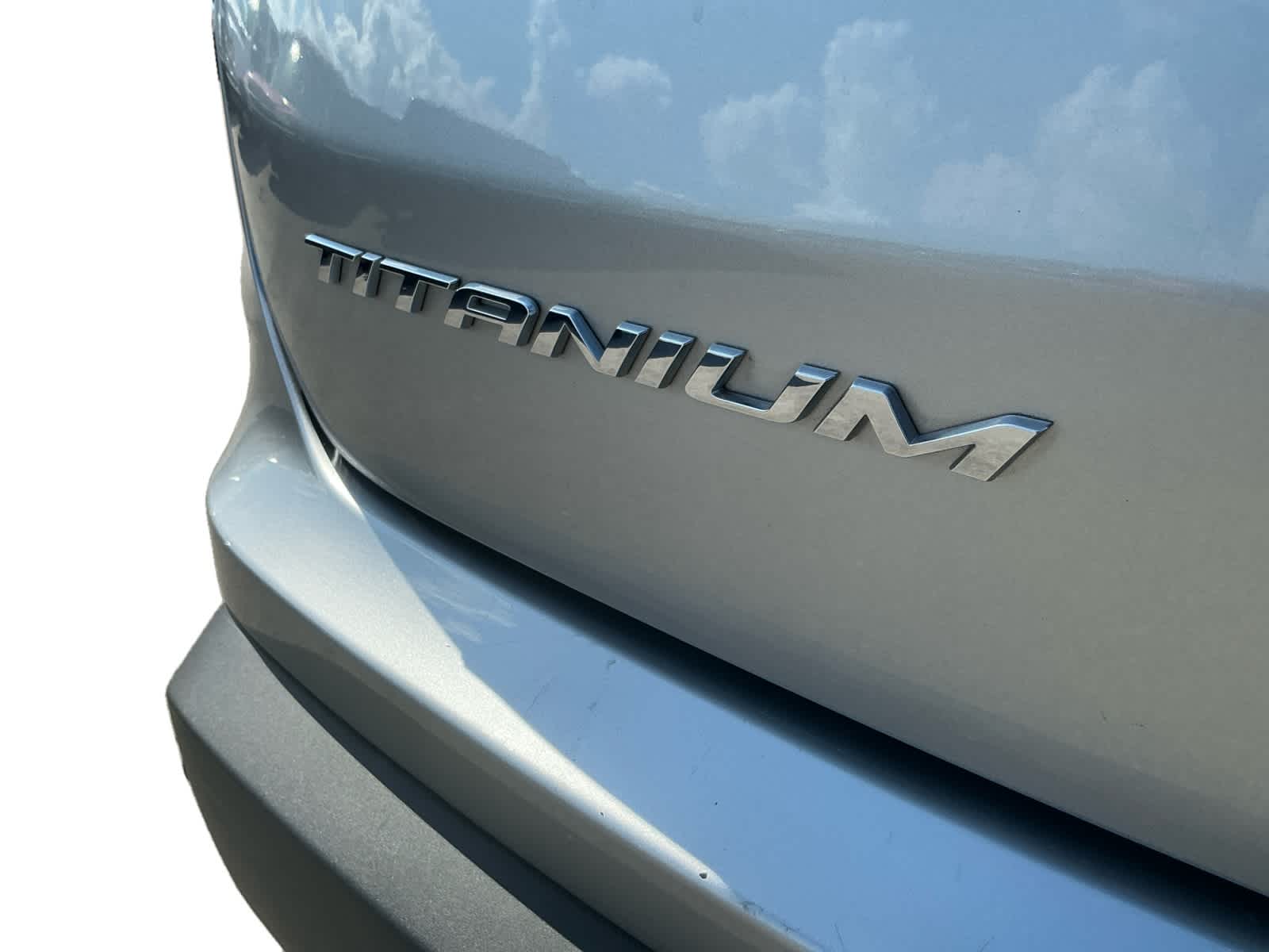 2022 Ford Edge Titanium