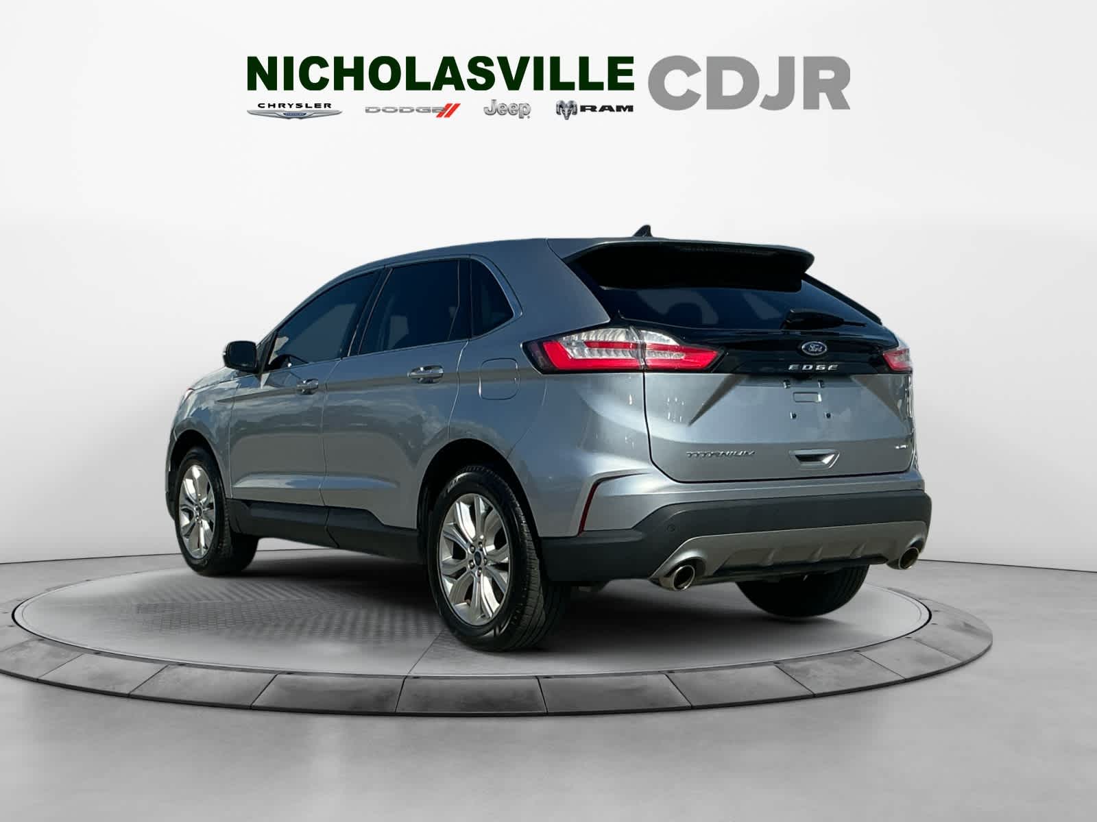 2022 Ford Edge Titanium