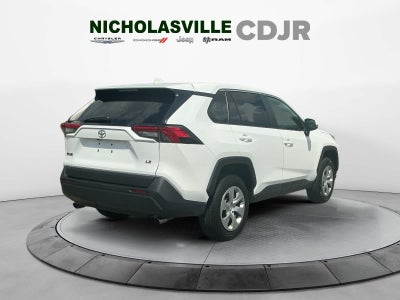 2022 Toyota RAV4 LE