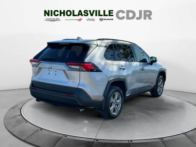 2022 Toyota RAV4 XLE