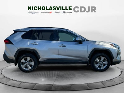 2022 Toyota RAV4 XLE