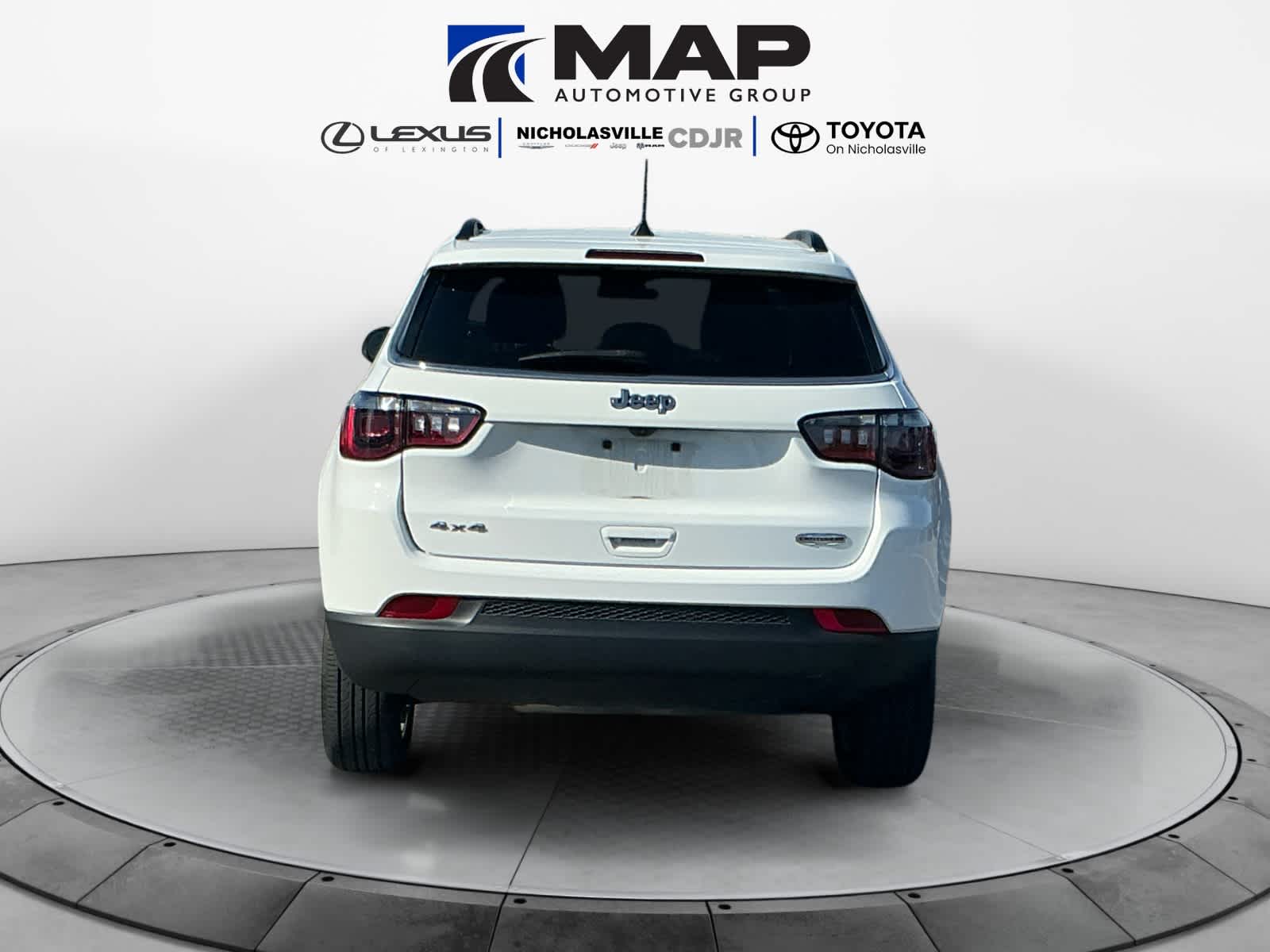 2022 Jeep Compass Latitude Lux 4x4