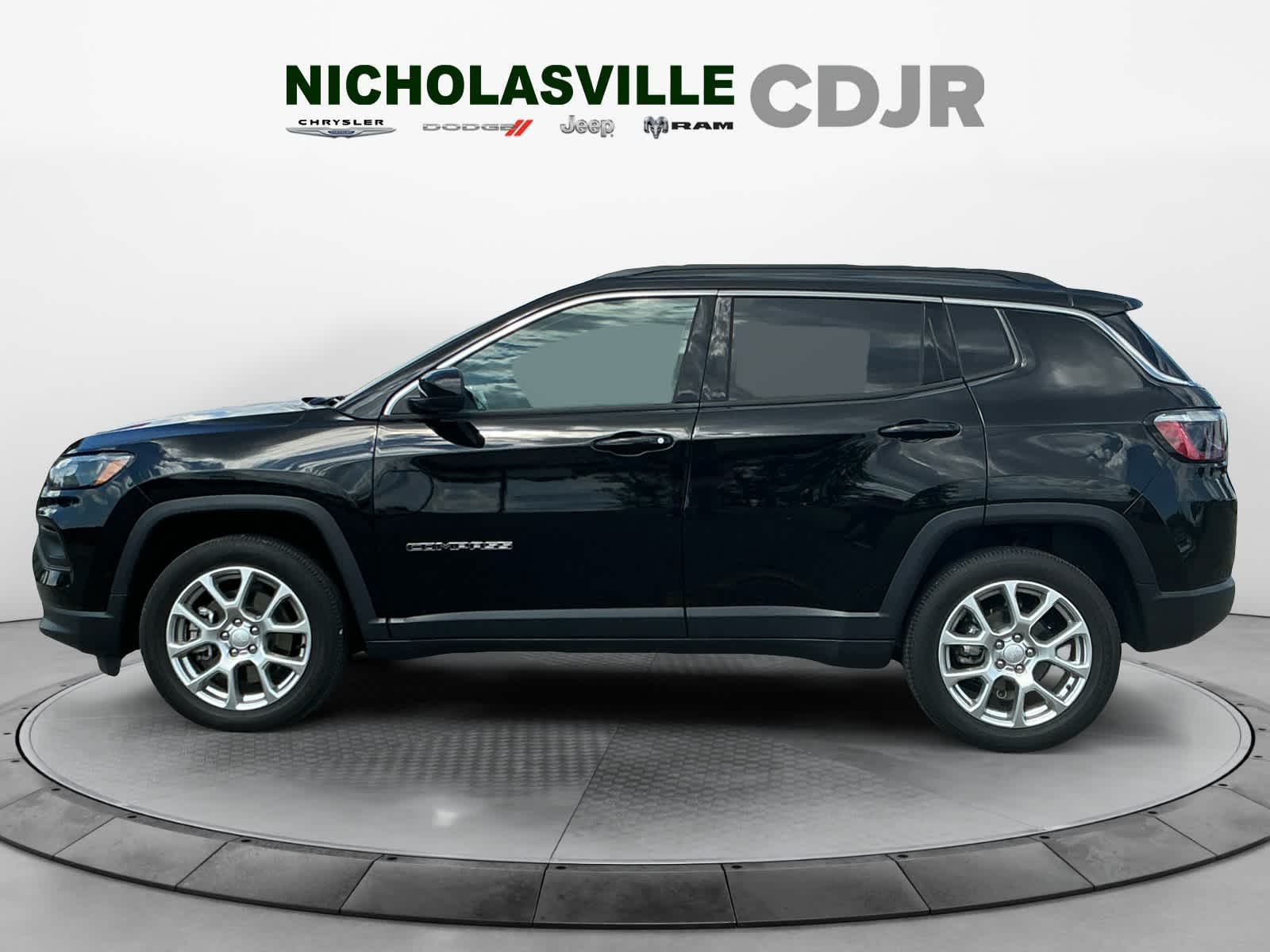 2024 Jeep Compass Latitude Lux FWD