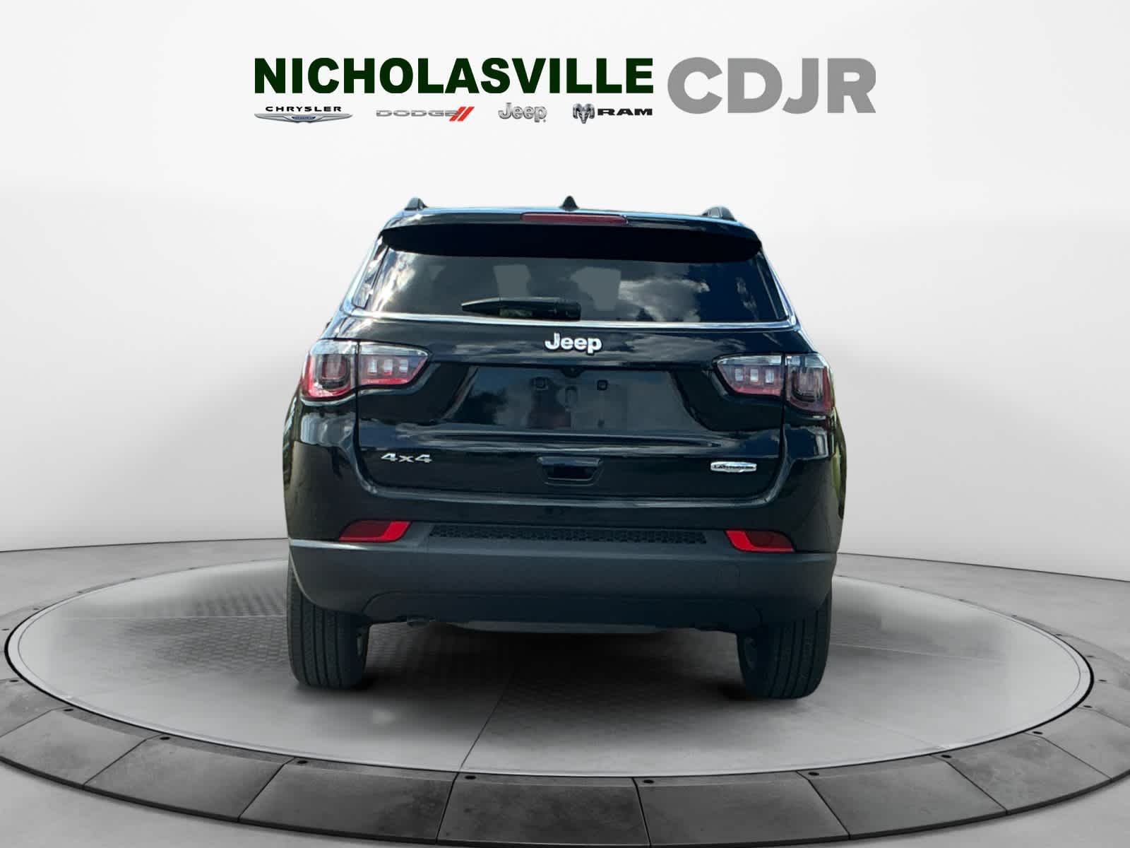 2024 Jeep Compass Latitude Lux FWD