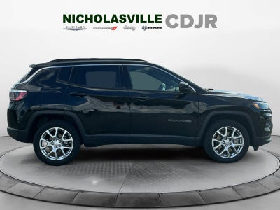 2024 Jeep Compass Latitude Lux FWD