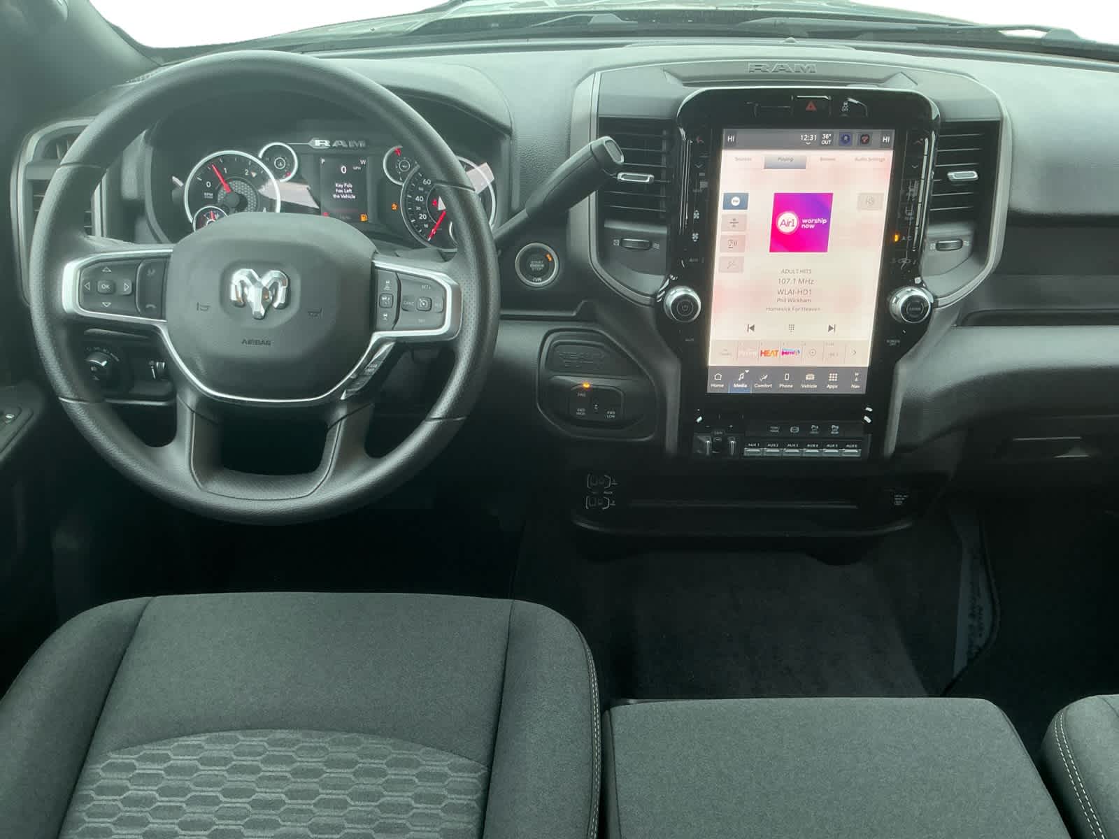 2026 RAM Ram 3500 RAM 3500 TRADESMAN CREW CAB 4X4 6'4' BOX