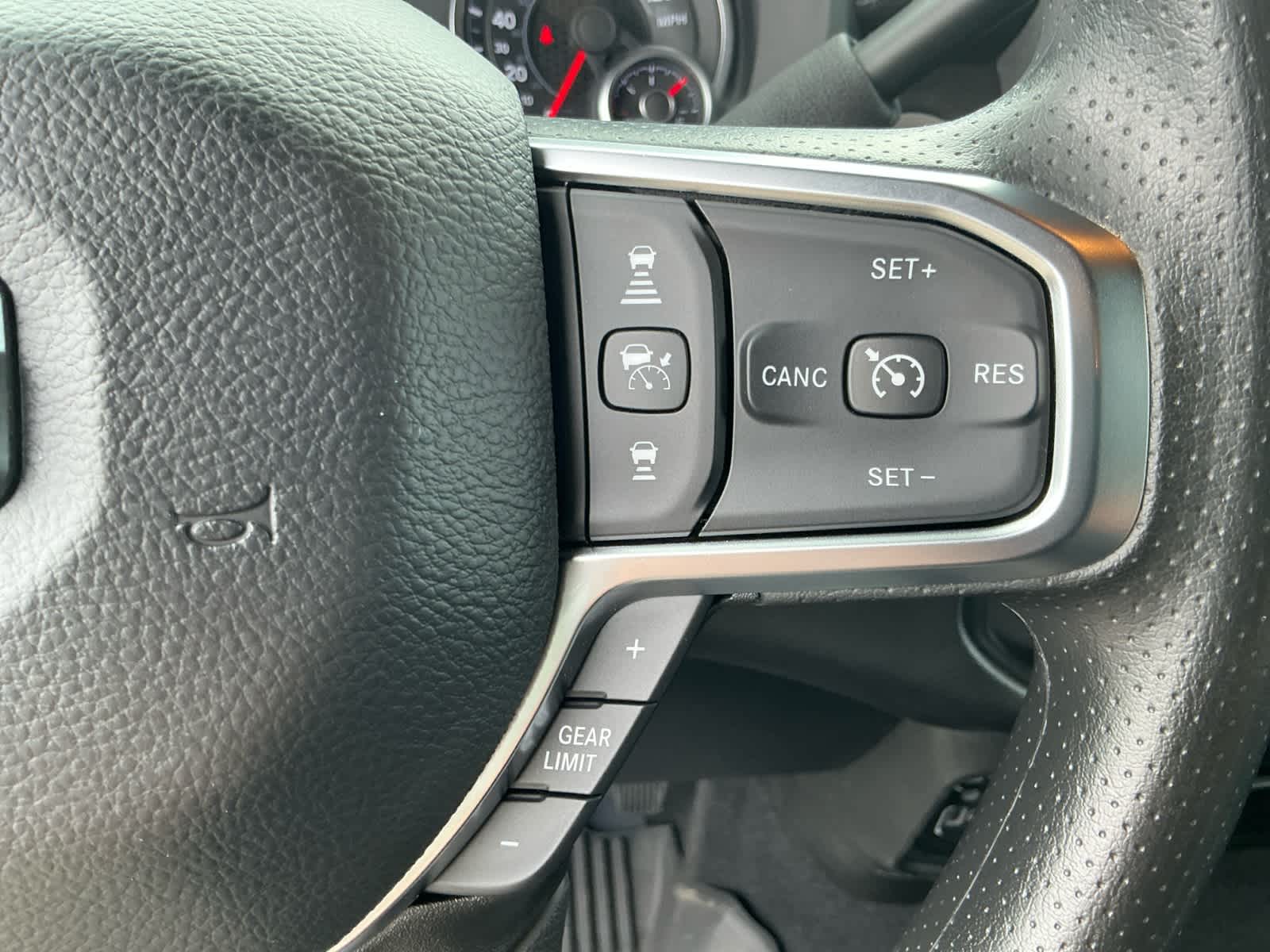 2025 RAM Ram 2500 RAM 2500 TRADESMAN CREW CAB 4X4 6'4' BOX