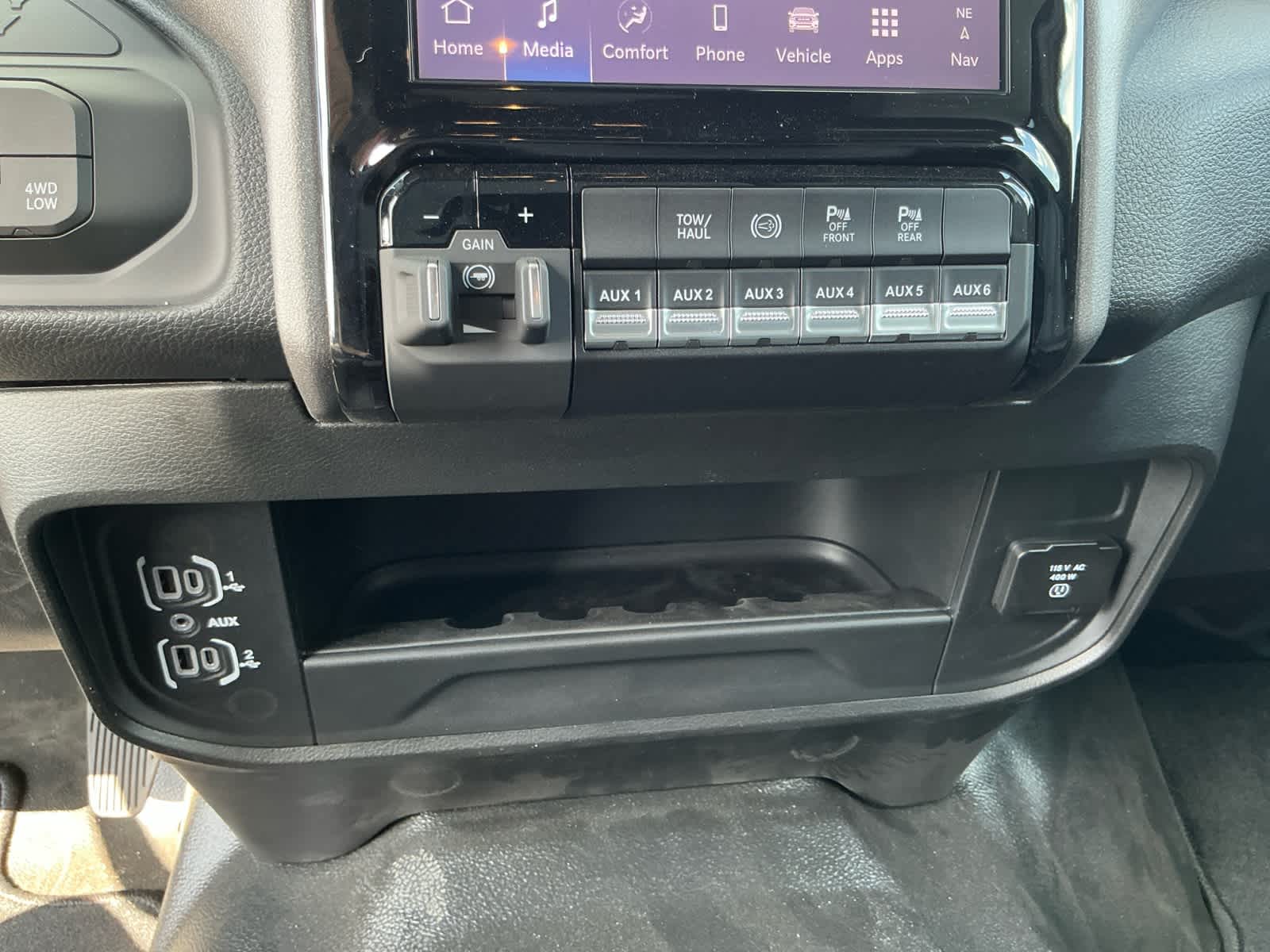 2026 RAM Ram 2500 RAM 2500 TRADESMAN CREW CAB 4X4 6'4' BOX