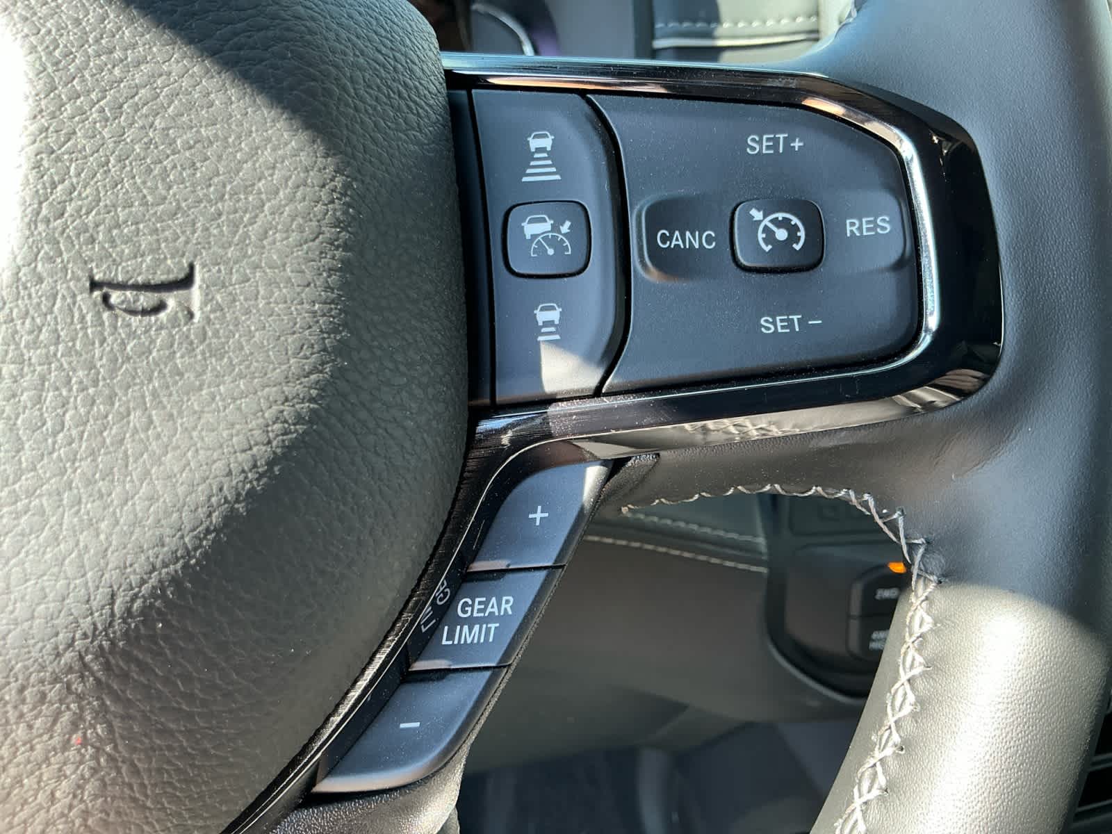 2026 RAM Ram 2500 RAM 2500 LIMITED CREW CAB 4X4 6'4' BOX