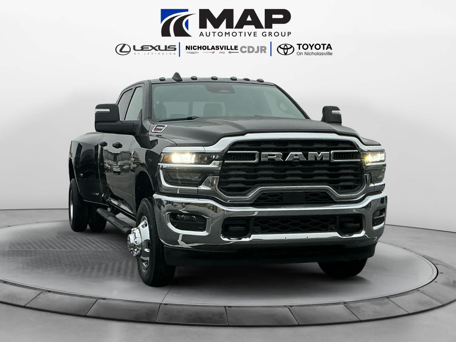 2026 RAM Ram 3500 RAM 3500 TRADESMAN CREW CAB 4X4 8' BOX