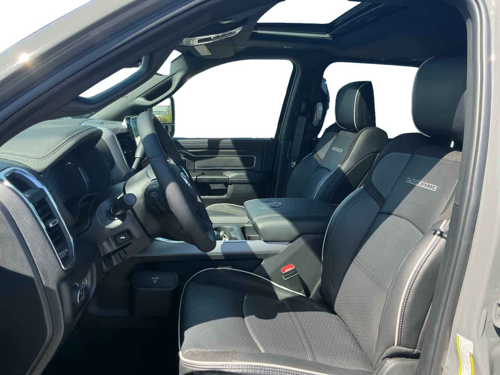 2026 RAM Ram 3500 RAM 3500 LARAMIE CREW CAB 4X4 8' BOX