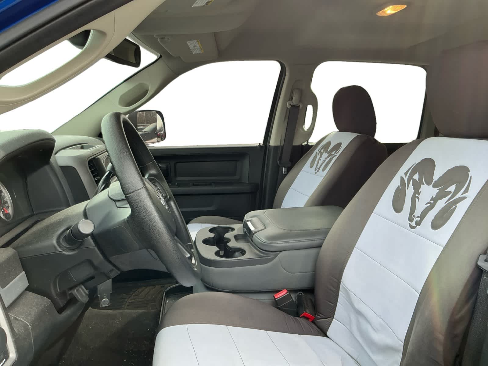 2017 RAM 2500 Tradesman Crew Cab 4x4 6'4' Box