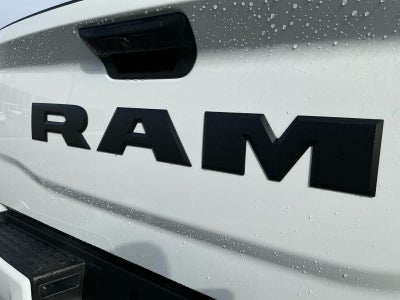 2026 RAM Ram 2500 RAM 2500 BLACK EXPRESS CREW CAB 4X4 6'4' BOX