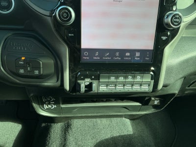 2026 RAM Ram 2500 RAM 2500 BLACK EXPRESS CREW CAB 4X4 6'4' BOX