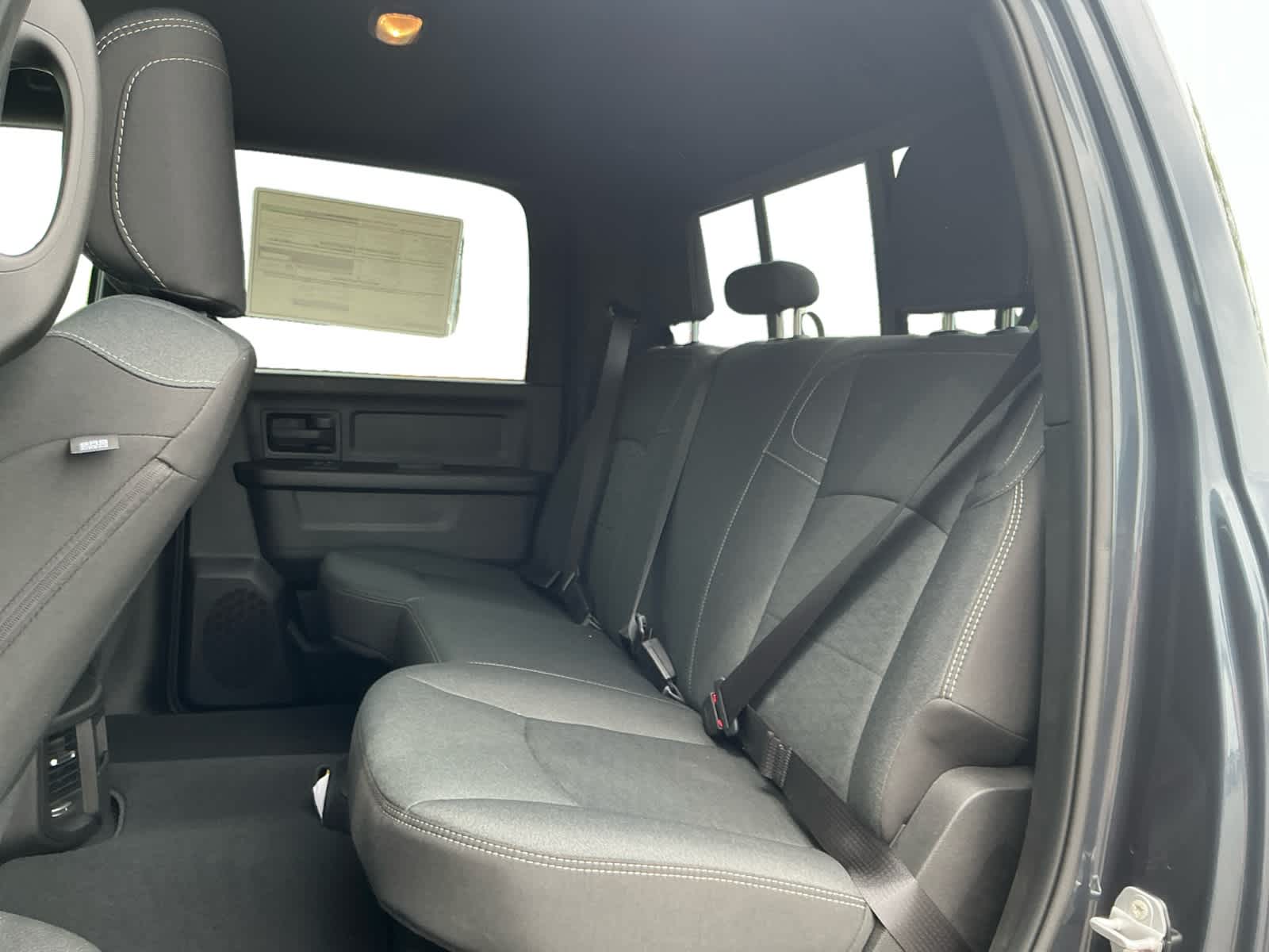 2026 RAM Ram 2500 RAM 2500 BLACK EXPRESS CREW CAB 4X4 6'4' BOX