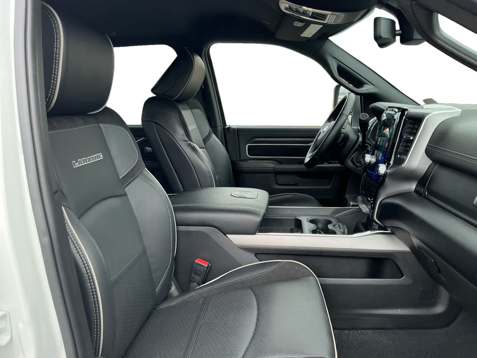 2024 RAM 2500 Laramie Crew Cab 4x4 6'4' Box