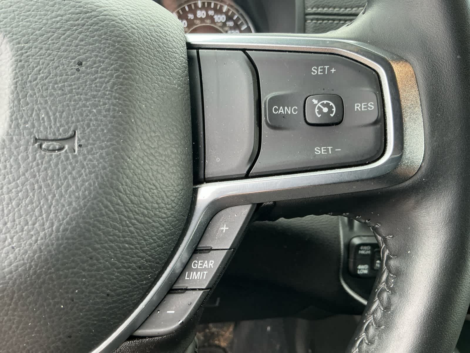 2024 RAM 2500 Laramie Crew Cab 4x4 6'4' Box