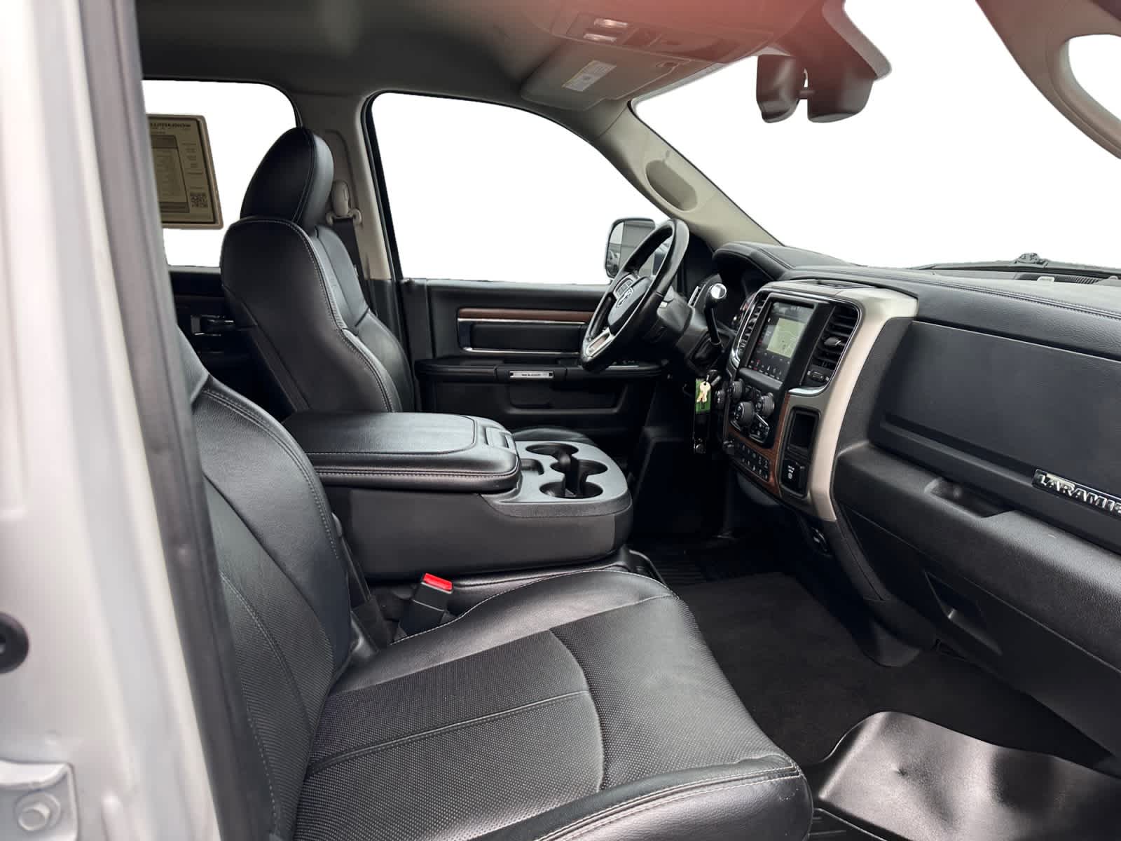 2018 RAM 2500 Laramie Crew Cab 4x4 8' Box