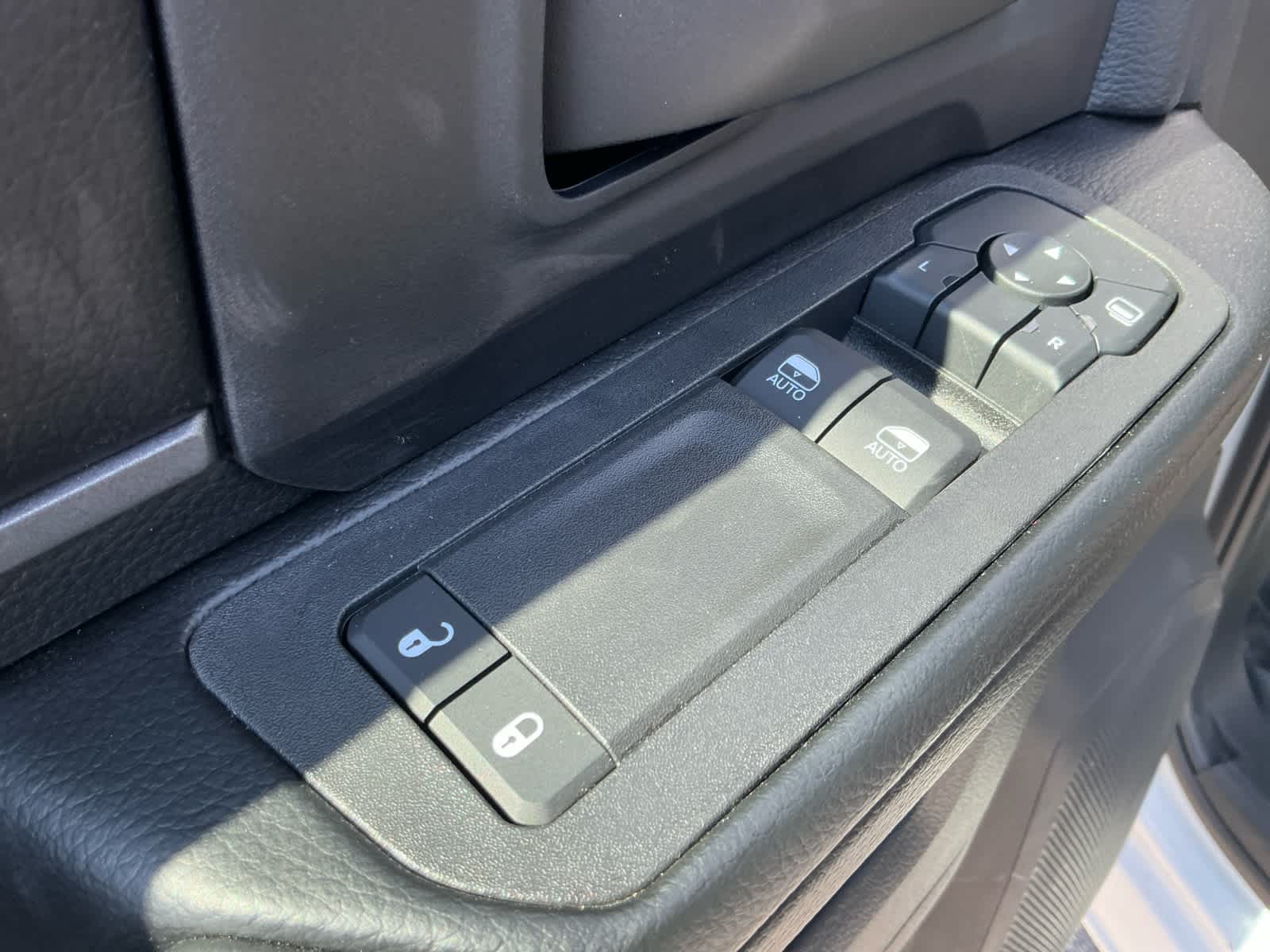 2026 RAM Ram 3500 Chassis Cab RAM 3500 TRADESMAN CHASSIS REGULAR CAB 4X4 84' CA