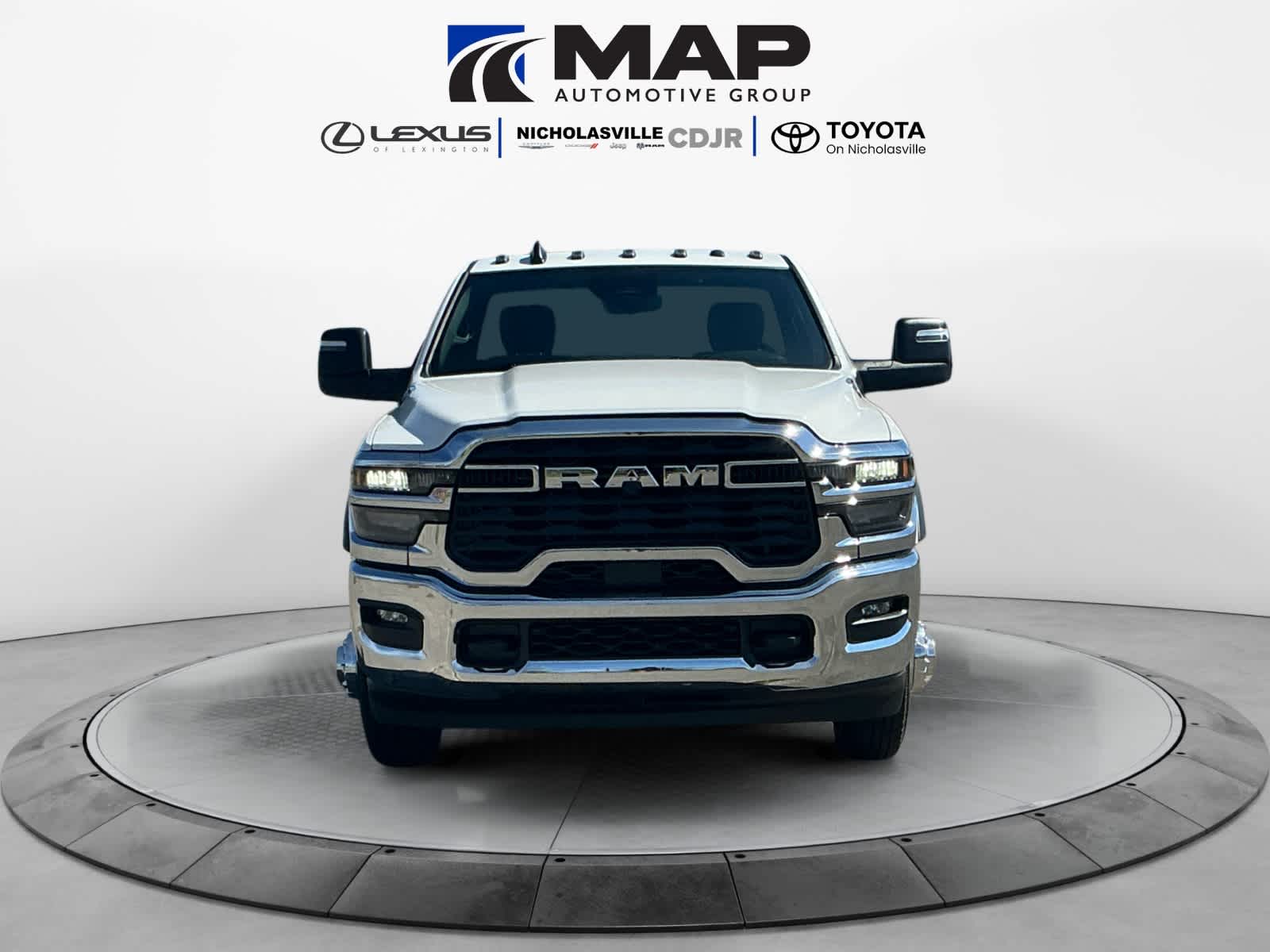 2026 RAM Ram 3500 Chassis Cab RAM 3500 TRADESMAN CHASSIS REGULAR CAB 4X4 84' CA