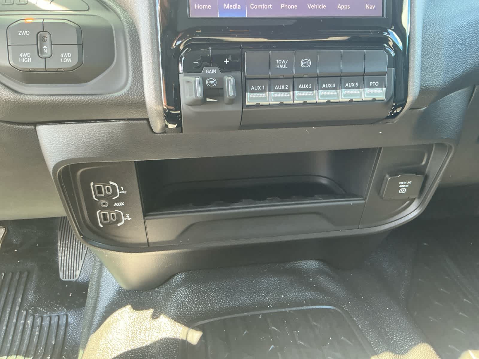 2026 RAM Ram 3500 Chassis Cab RAM 3500 TRADESMAN CREW CAB CHASSIS 4X4 60' CA