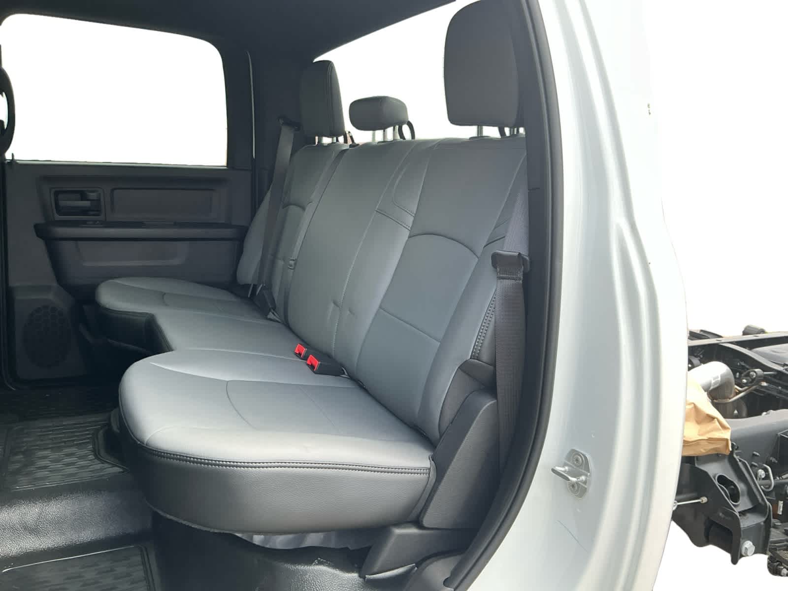 2026 RAM Ram 3500 Chassis Cab RAM 3500 TRADESMAN CREW CAB CHASSIS 4X4 60' CA