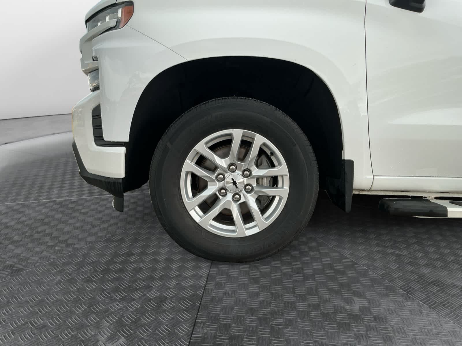2020 Chevrolet Silverado 1500 4WD Crew Cab Short Bed RST