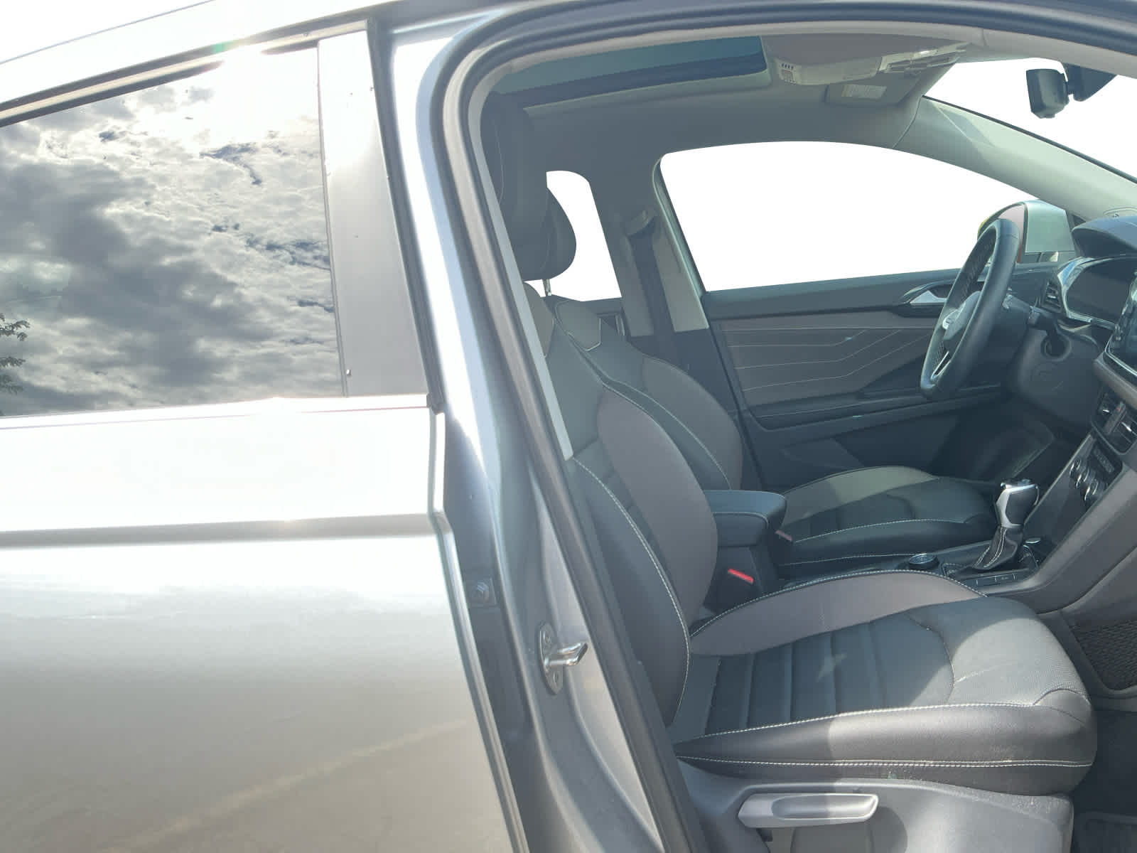 2024 Volkswagen Taos 1.5T SEL