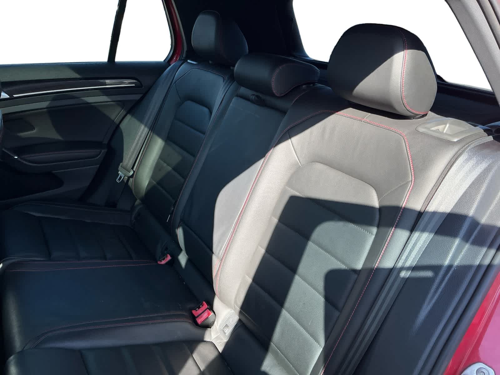 2016 Volkswagen Golf GTI Autobahn w/Performance Package 4-Door